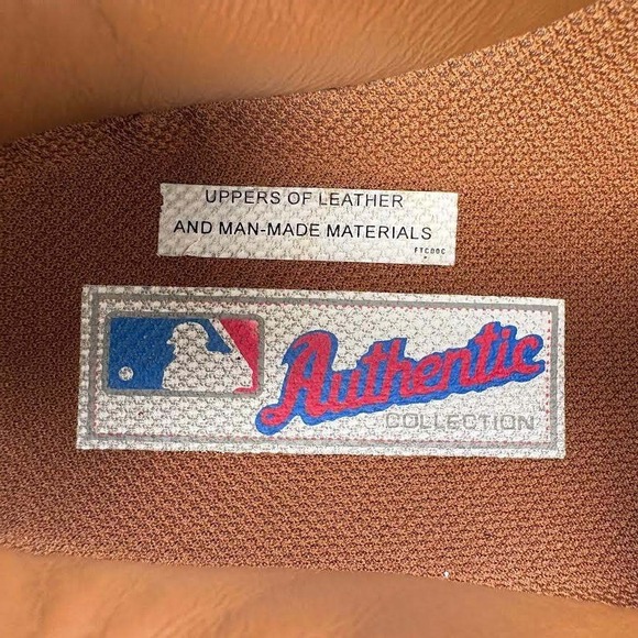 Reebok New York Yankees MLB Collaboration Low Top Sneakers Brown Cream Men's 9.5 - Picture 11 of 12